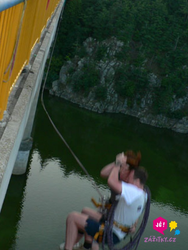 Bungee skok do houpačky pro dva